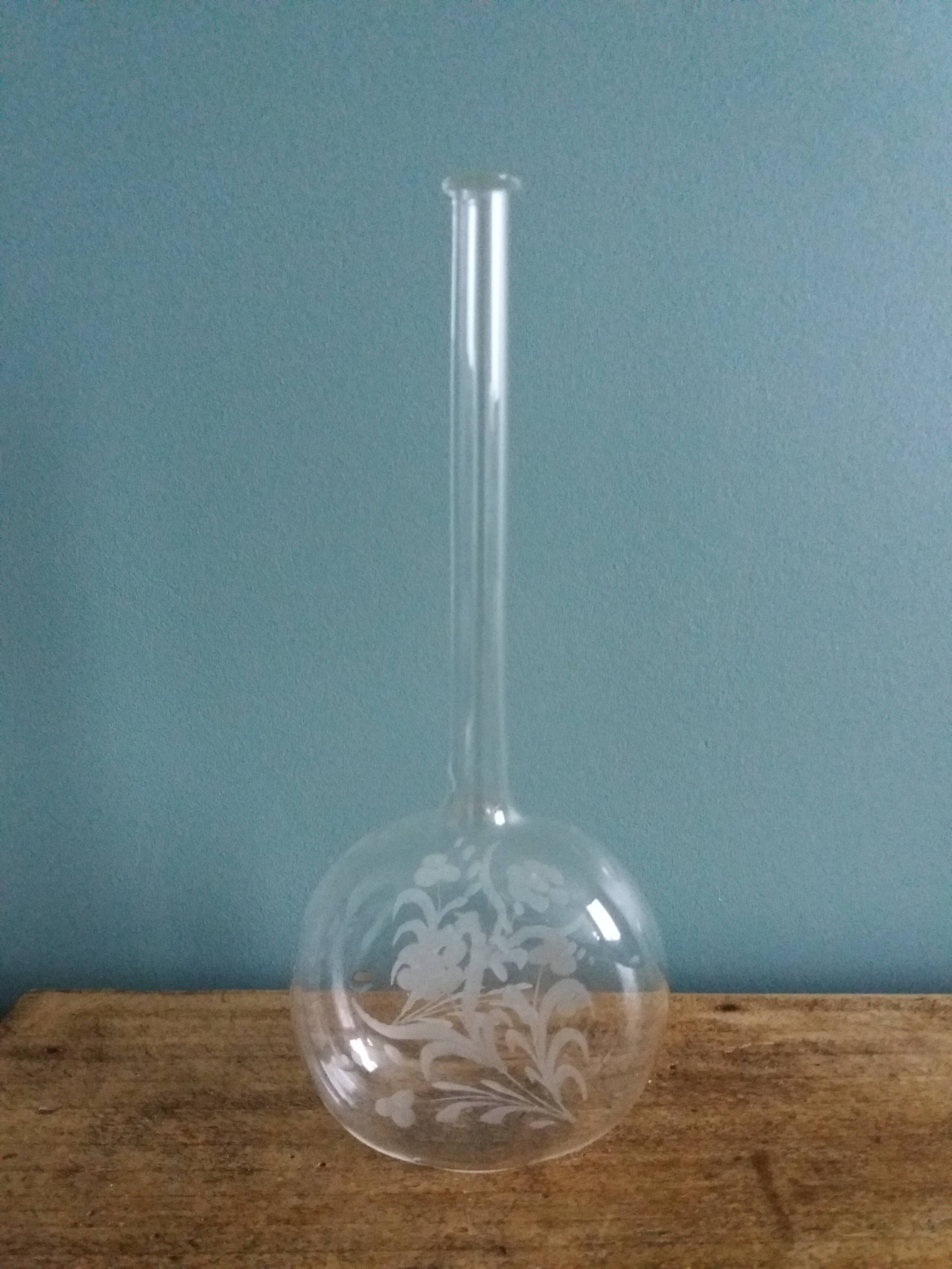 Blown glass soliflore with sandblasted decoration