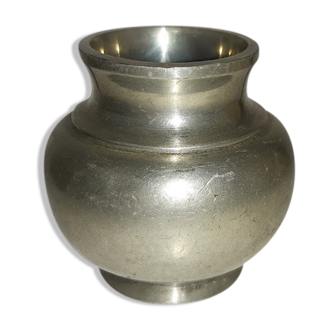 Tin pot