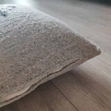 Coussin marocain gris clair fait main en coton