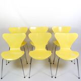 Set Of 6 Seven Chairs Model 3107 Lacquered In Yellow By Arne Jacobsen For Fritz Hansen From 1990s