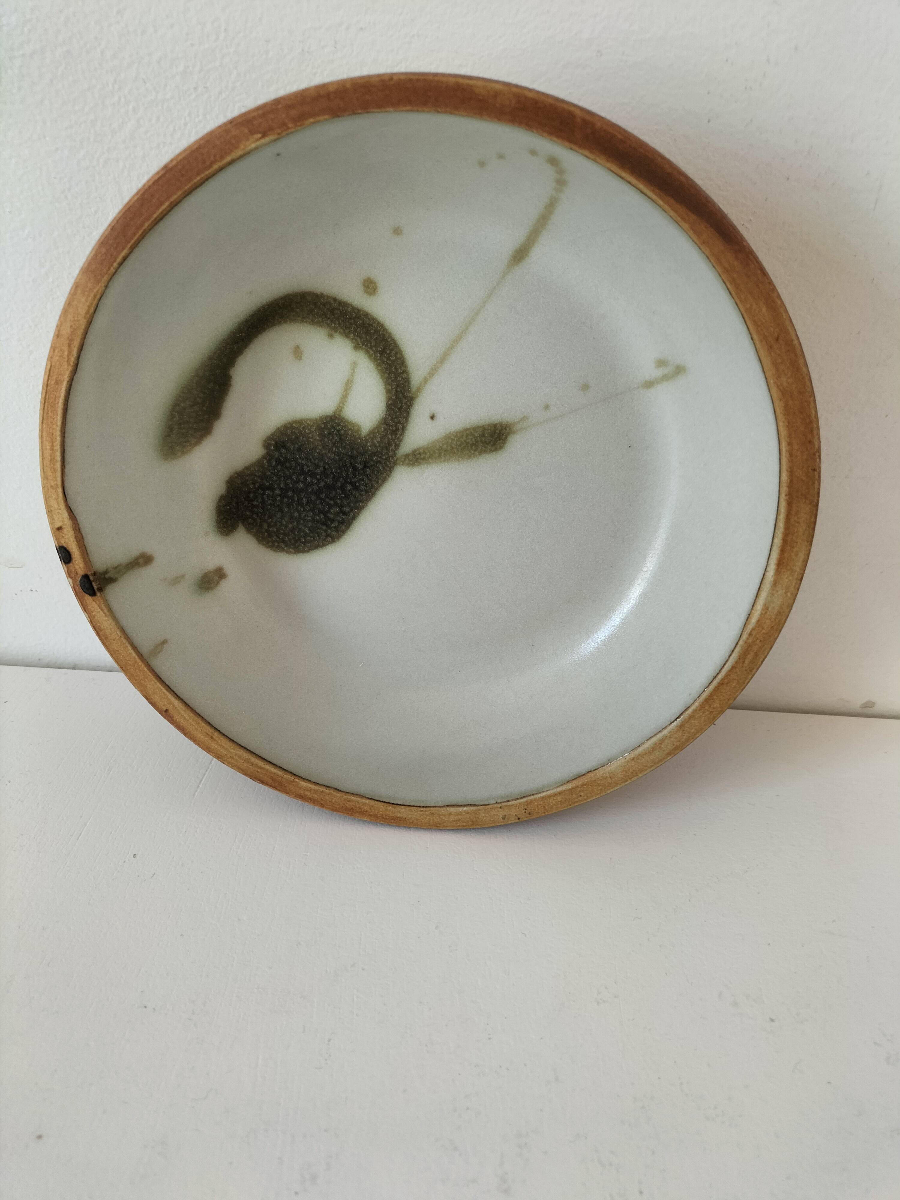 Coupe en grès Poterie de la Colombe décor tachiste, années 60