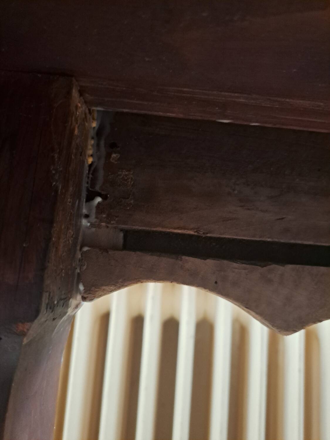 Farmhouse table with drawer and extension