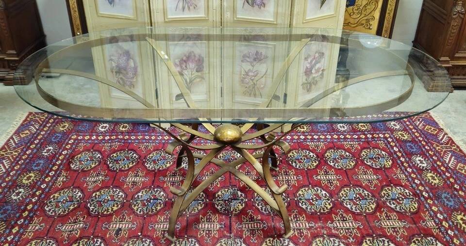 Grande table a manger / table design 1970 en métal doré et verre – XXe