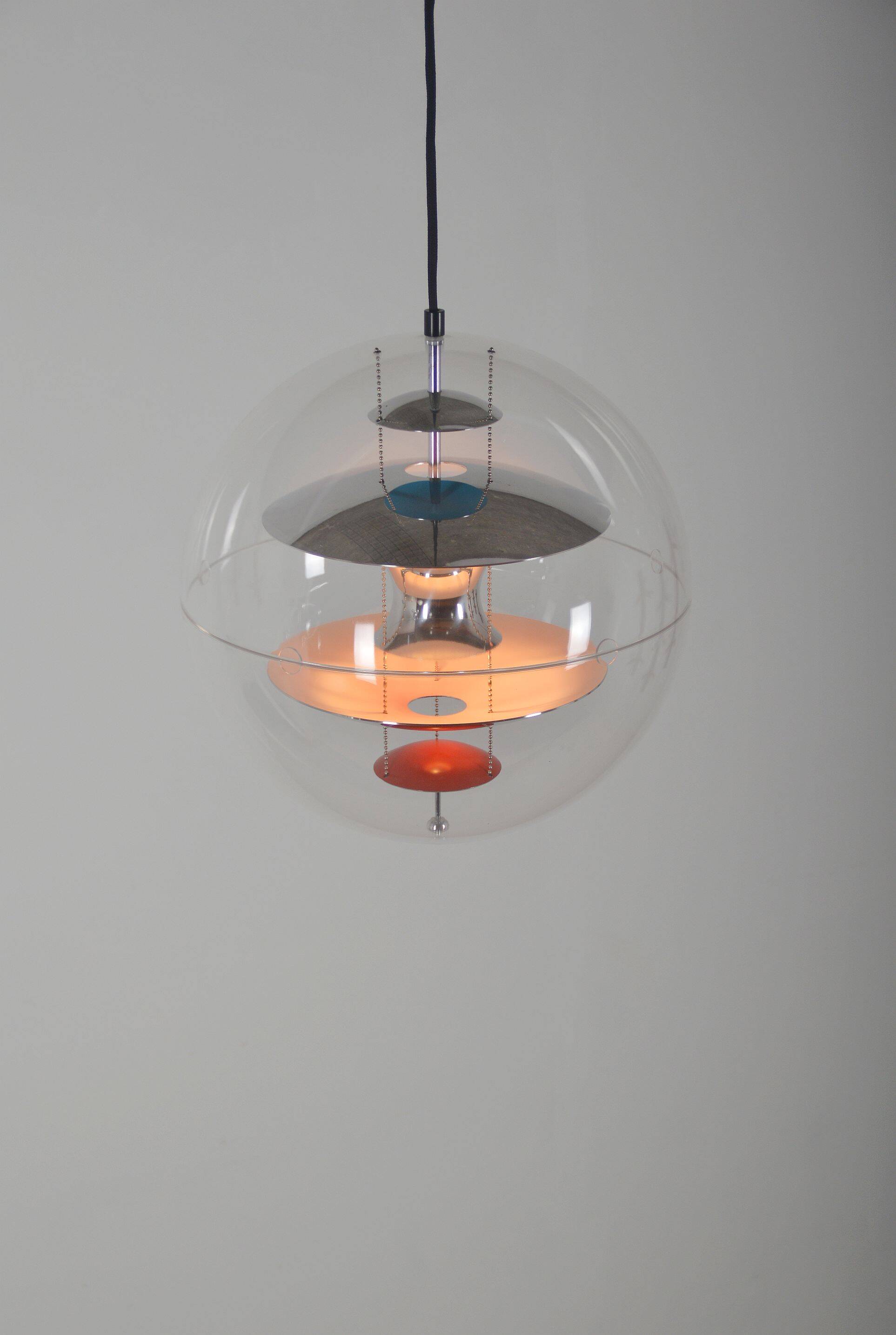 VP Globe 40 pendant lamp designed by Verner Panton for Verpan