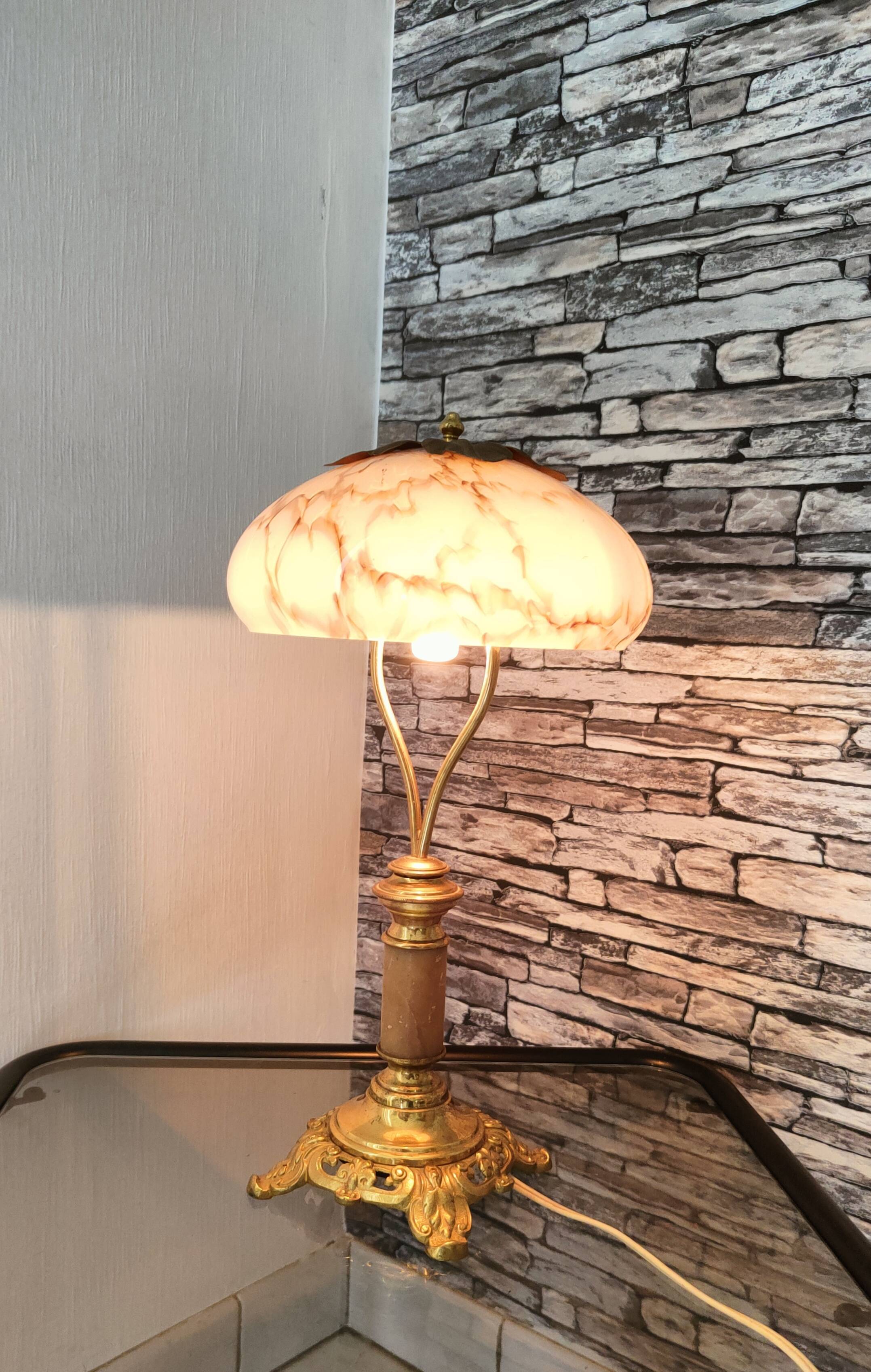 Clichy glass lamp