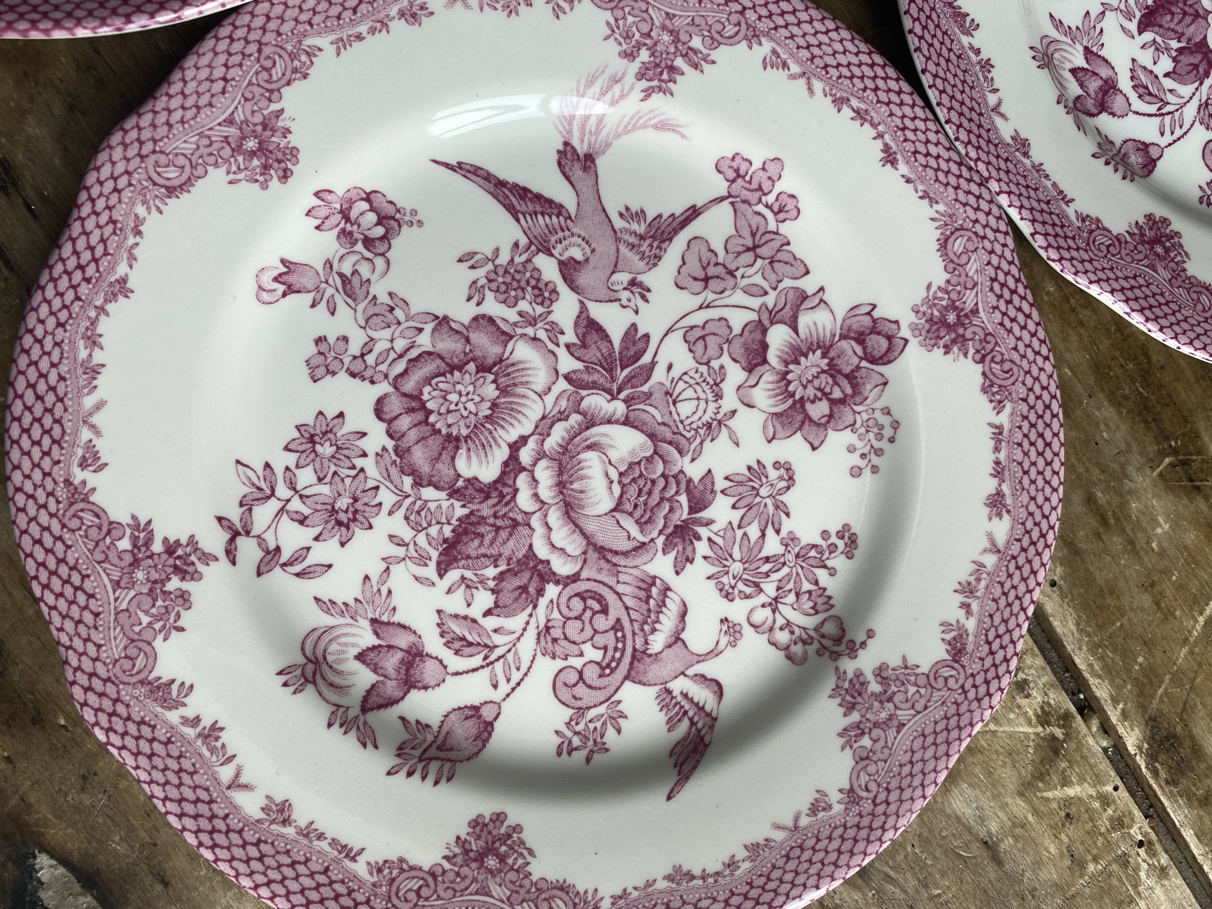 Set of 4 floral pattern dessert plates