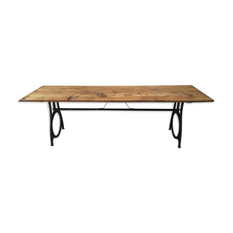 Industrial table