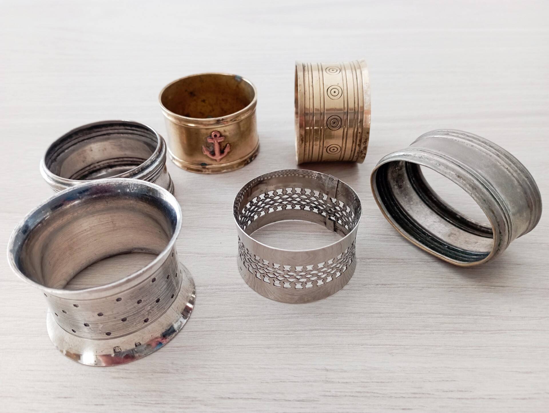 Set of 6 old napkin rings