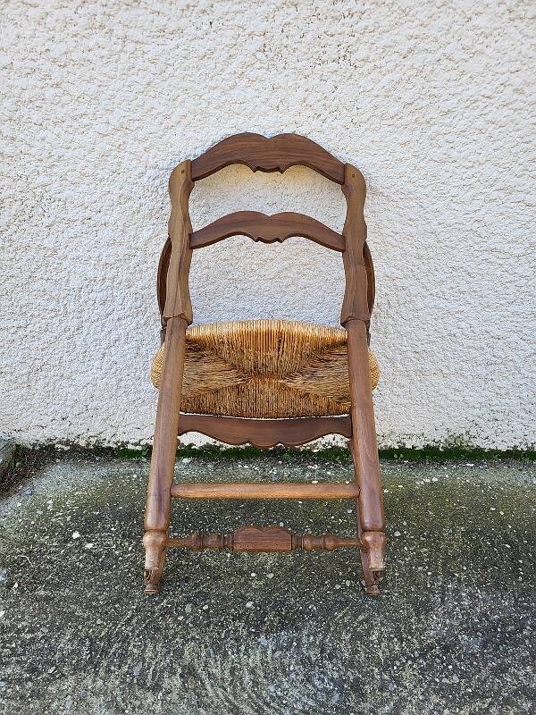 Provencal straw armchair in walnut