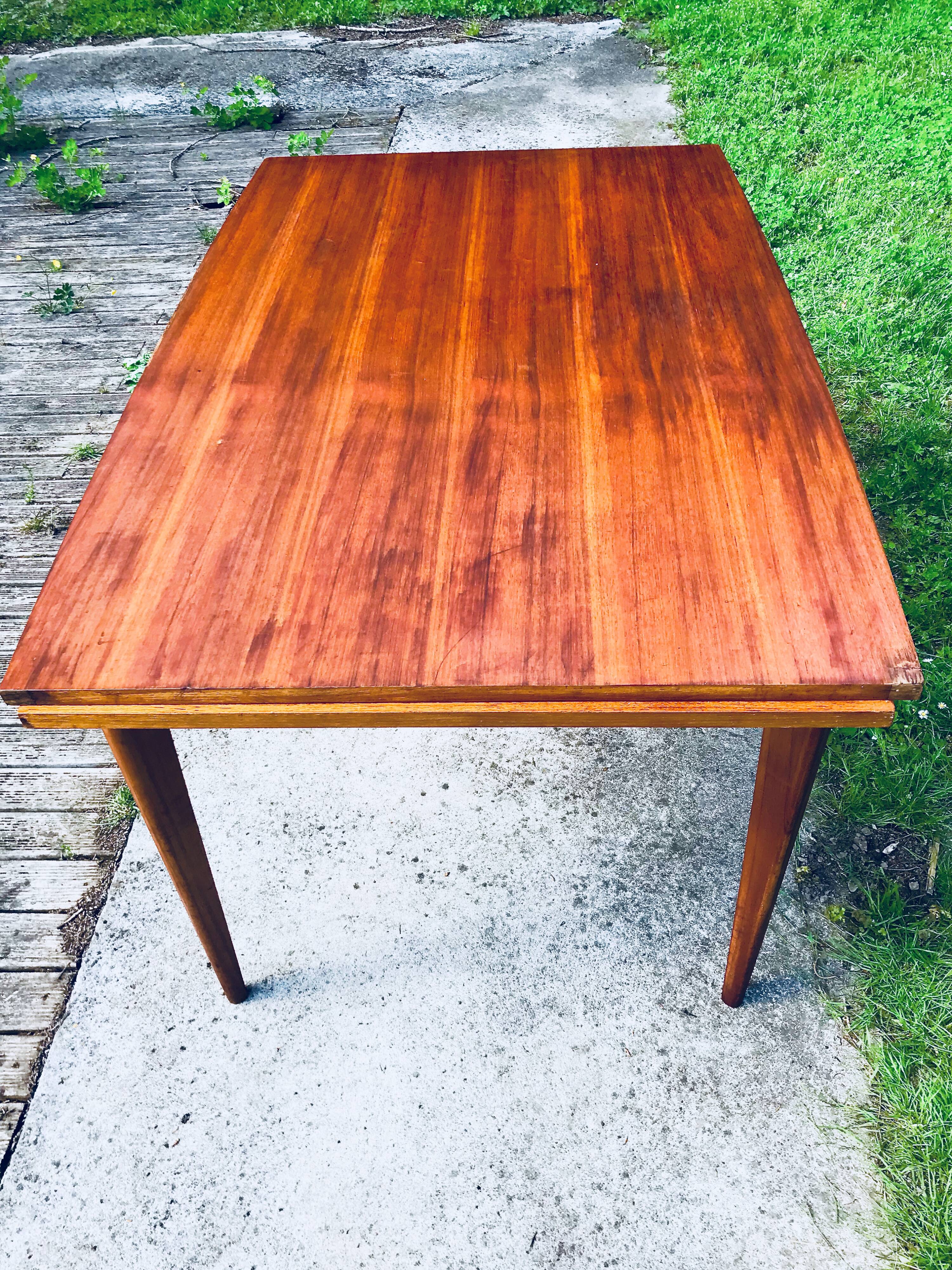 Table en teck avec rallonges, 1960