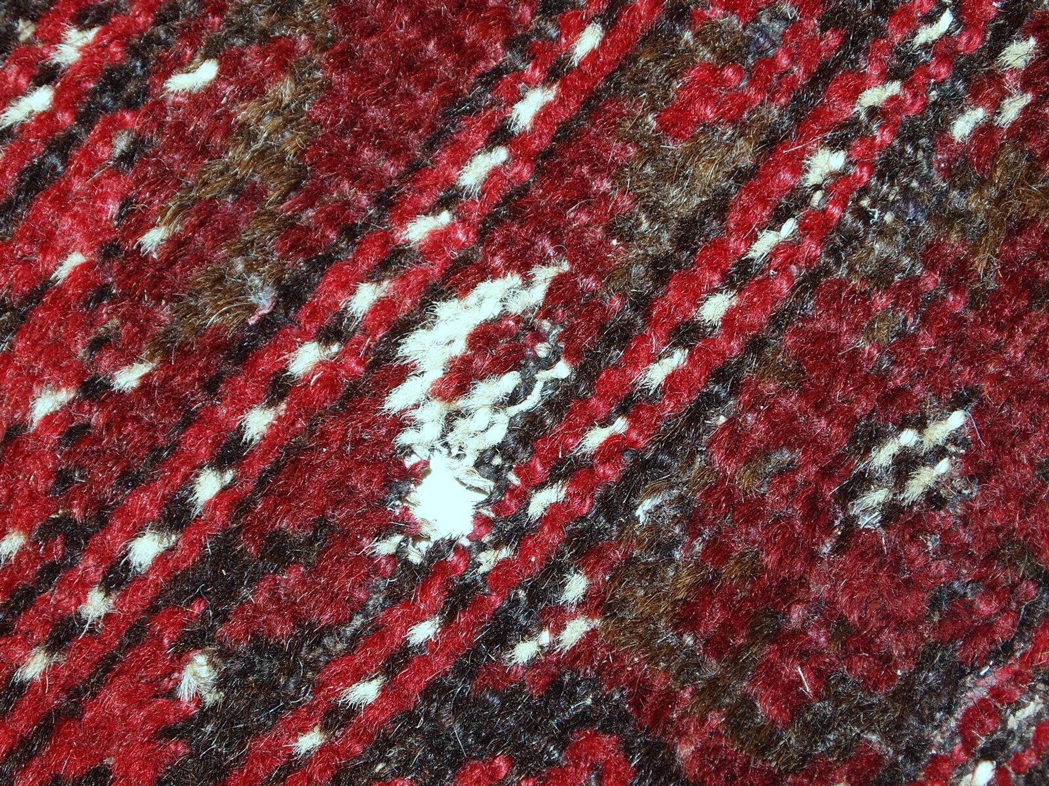 Tapis vintage fait main Gabbeh du Moyen-Orient 140cm x 215cm (1960s)