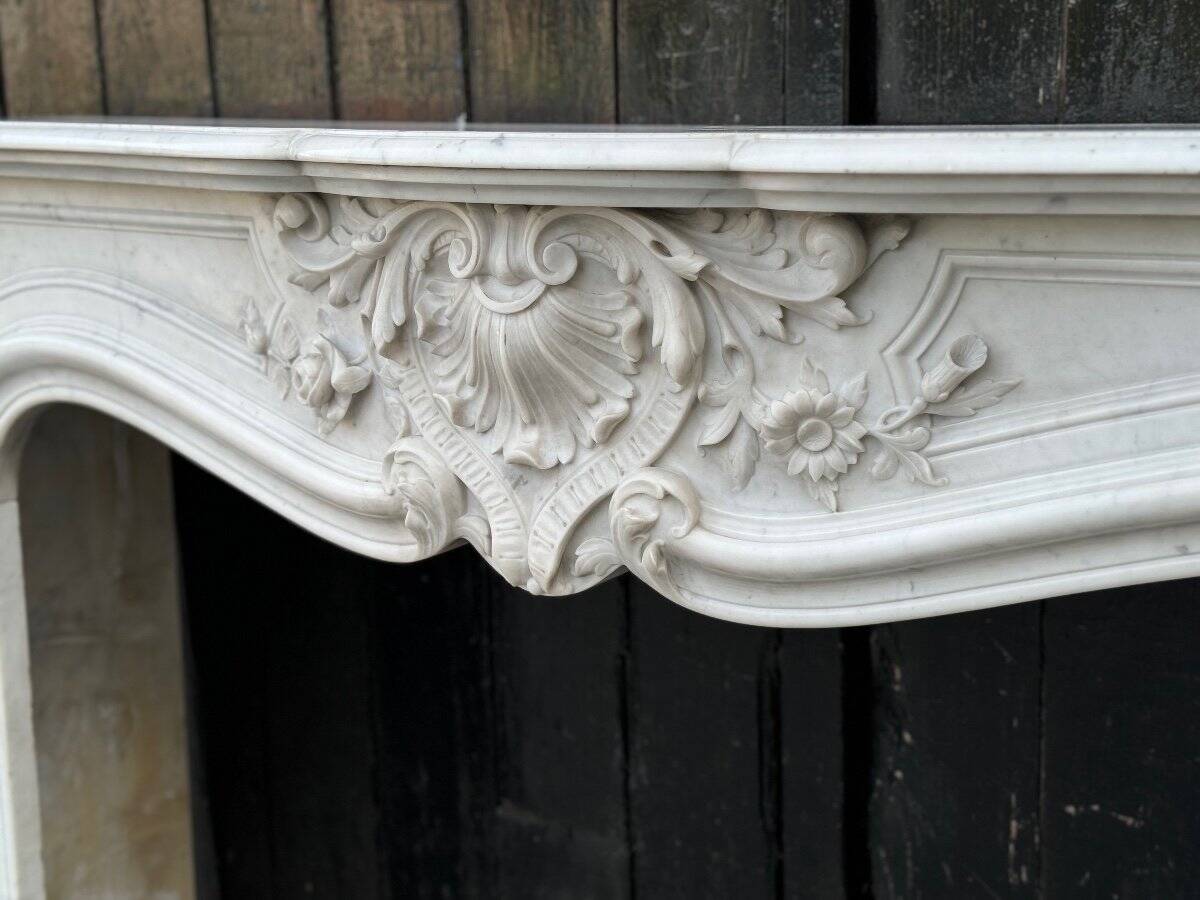 Louis XV style fireplace in Carrara marble circa 1880