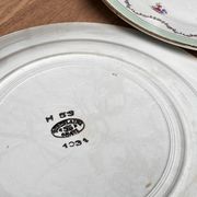 Set of 2 mismatched serving dishes