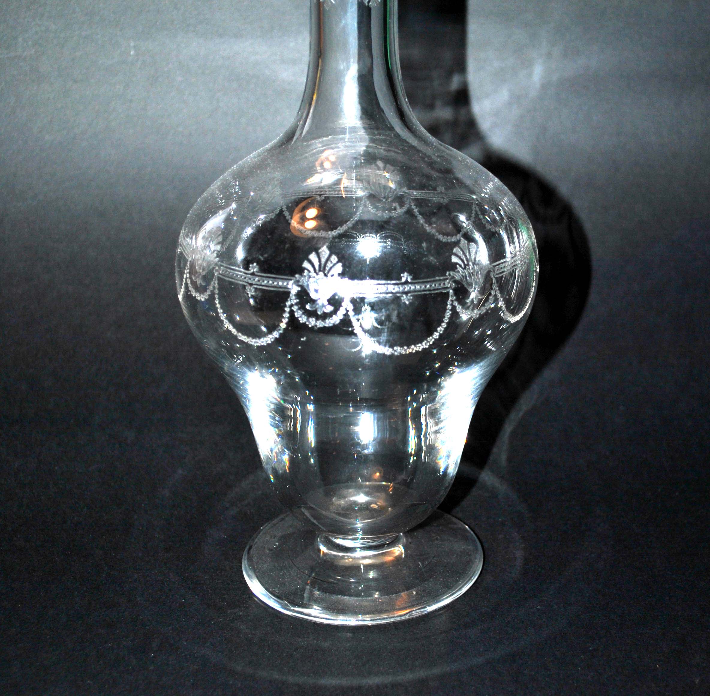 Carafe reims en cristal de saint-louis décor gravé à l'acide "cristal de roche" 1930