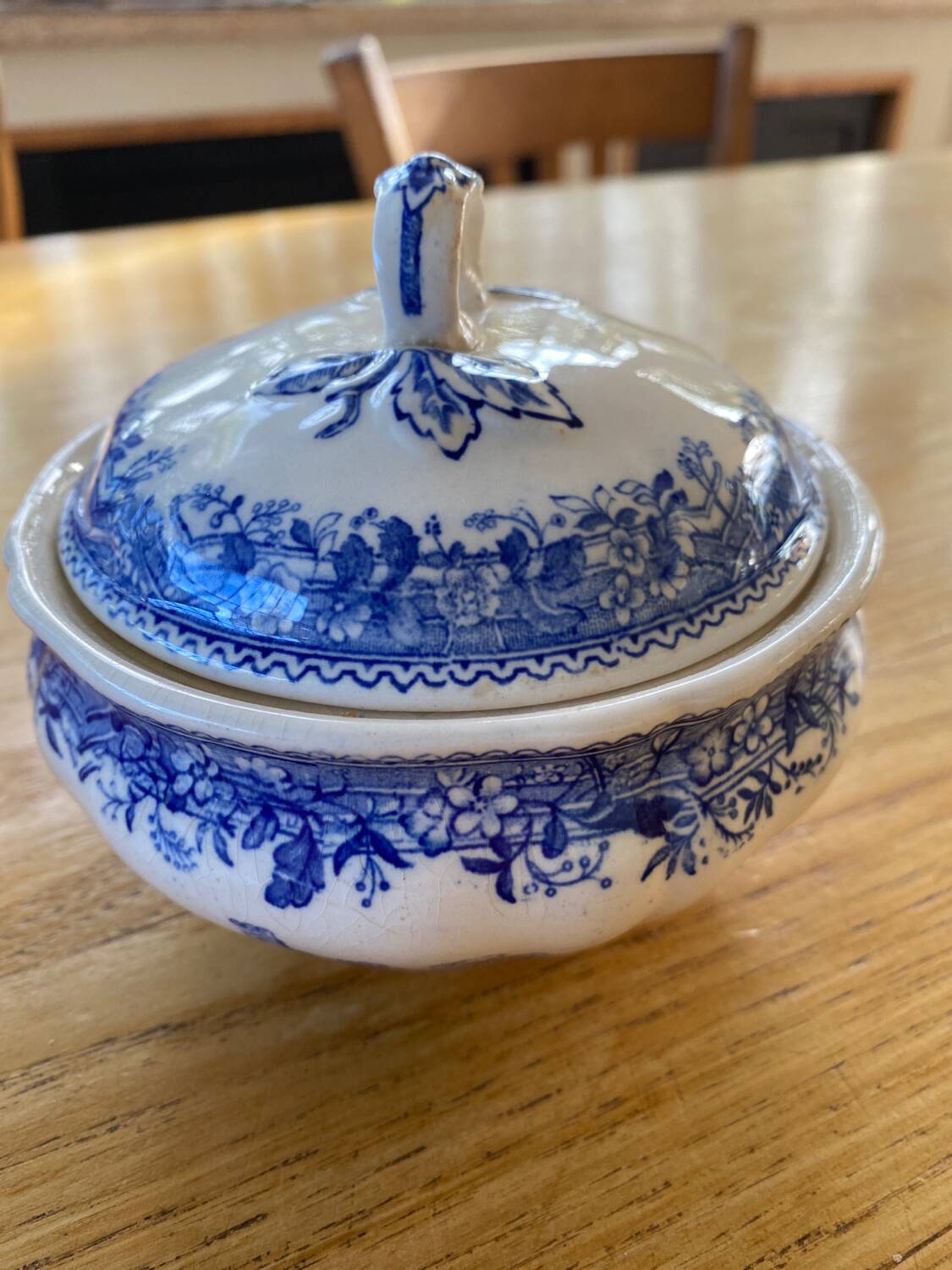 Villeroy and Boch sugar bowl