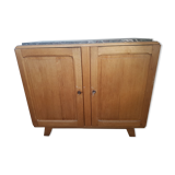 Chest of drawers / small closet