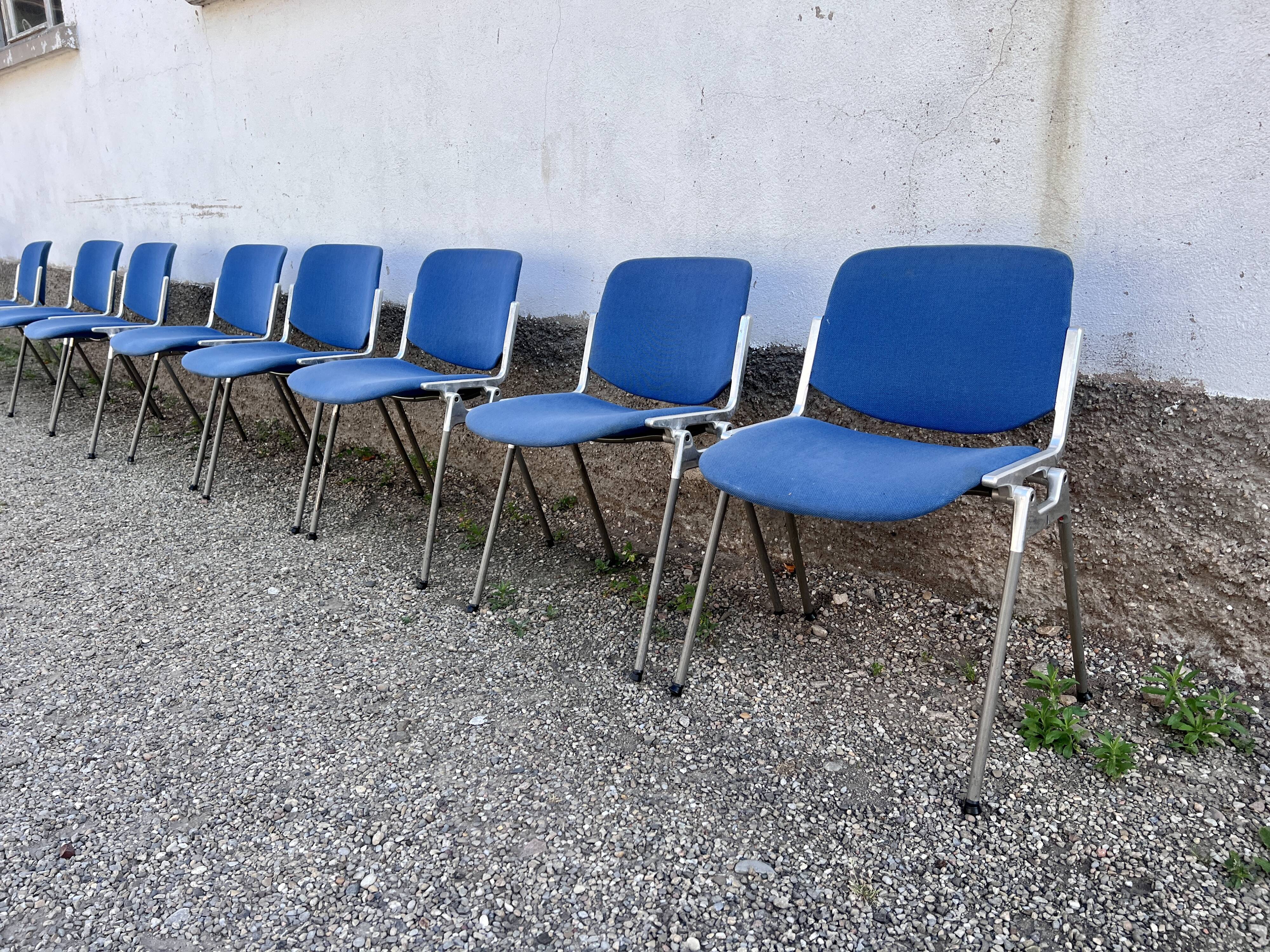 Série de 40 chaises de G. Piretti pour Castelli Anonima Castelli, Italie, années 1970