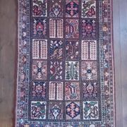Handmade Persian Bachtiar Rug 208x142cm