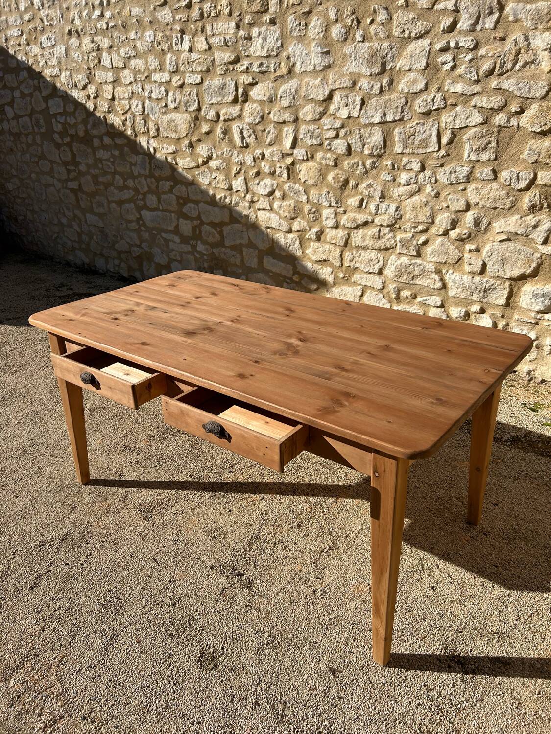 Farm table