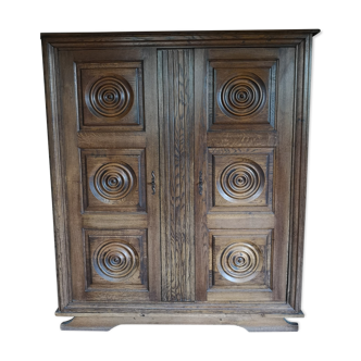 Armoire en bois massif