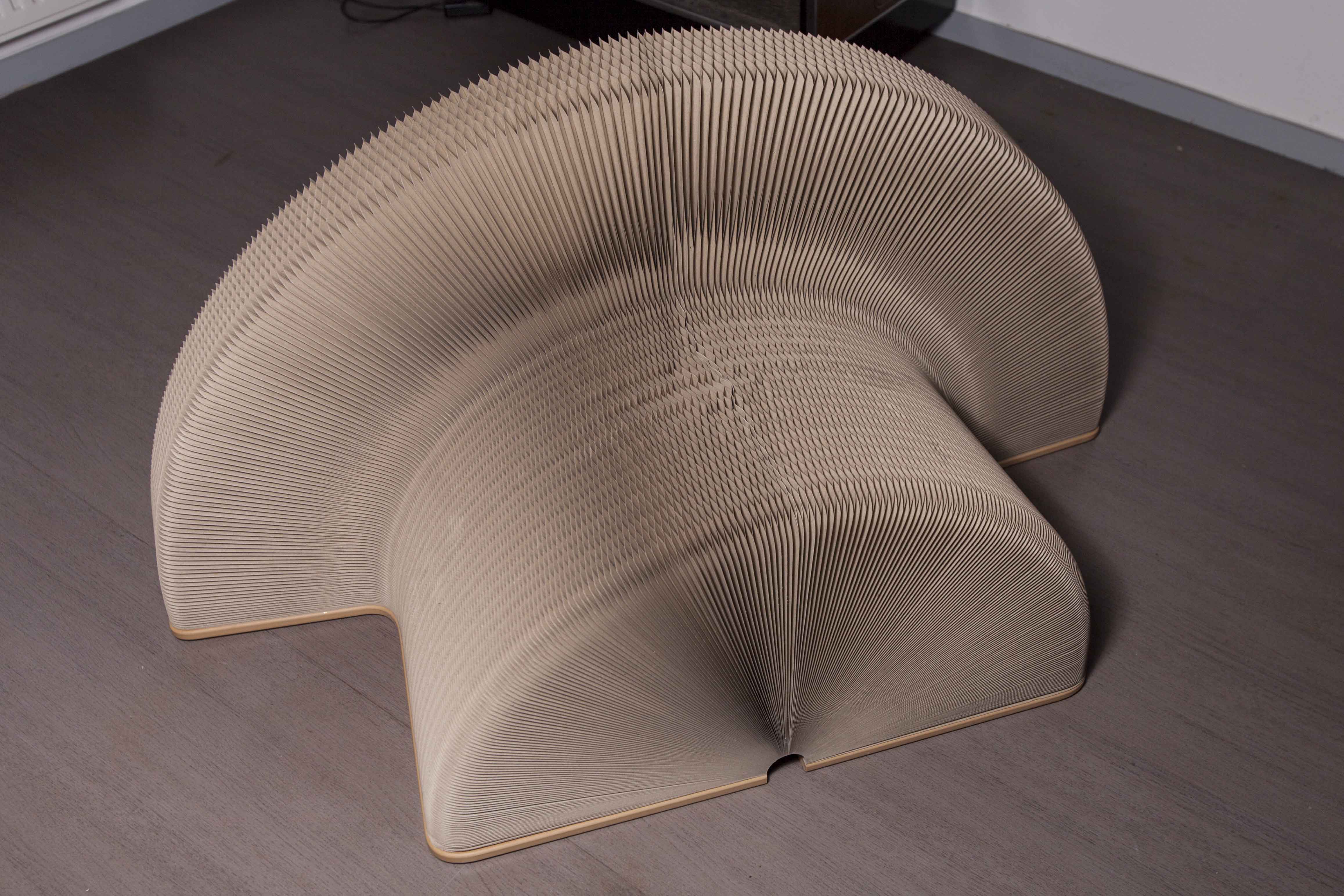 Vintage Extendable Seat The Flexible Love by Chishen chiu 2009
