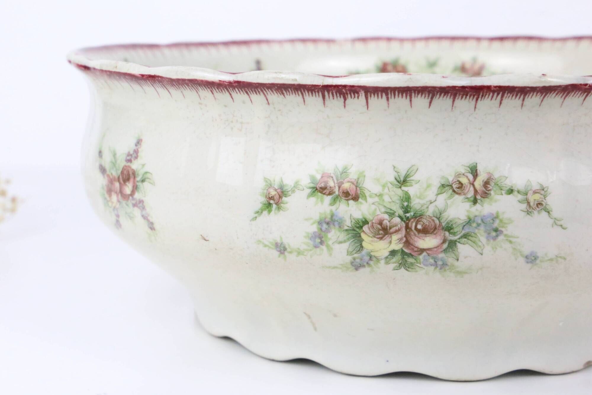 Earthenware salad bowl, Saint Amand & Hamage earthenware factory, Floreal pattern, French manufacturer