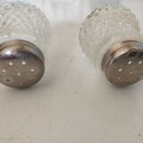 Salt shaker and pepper shaker