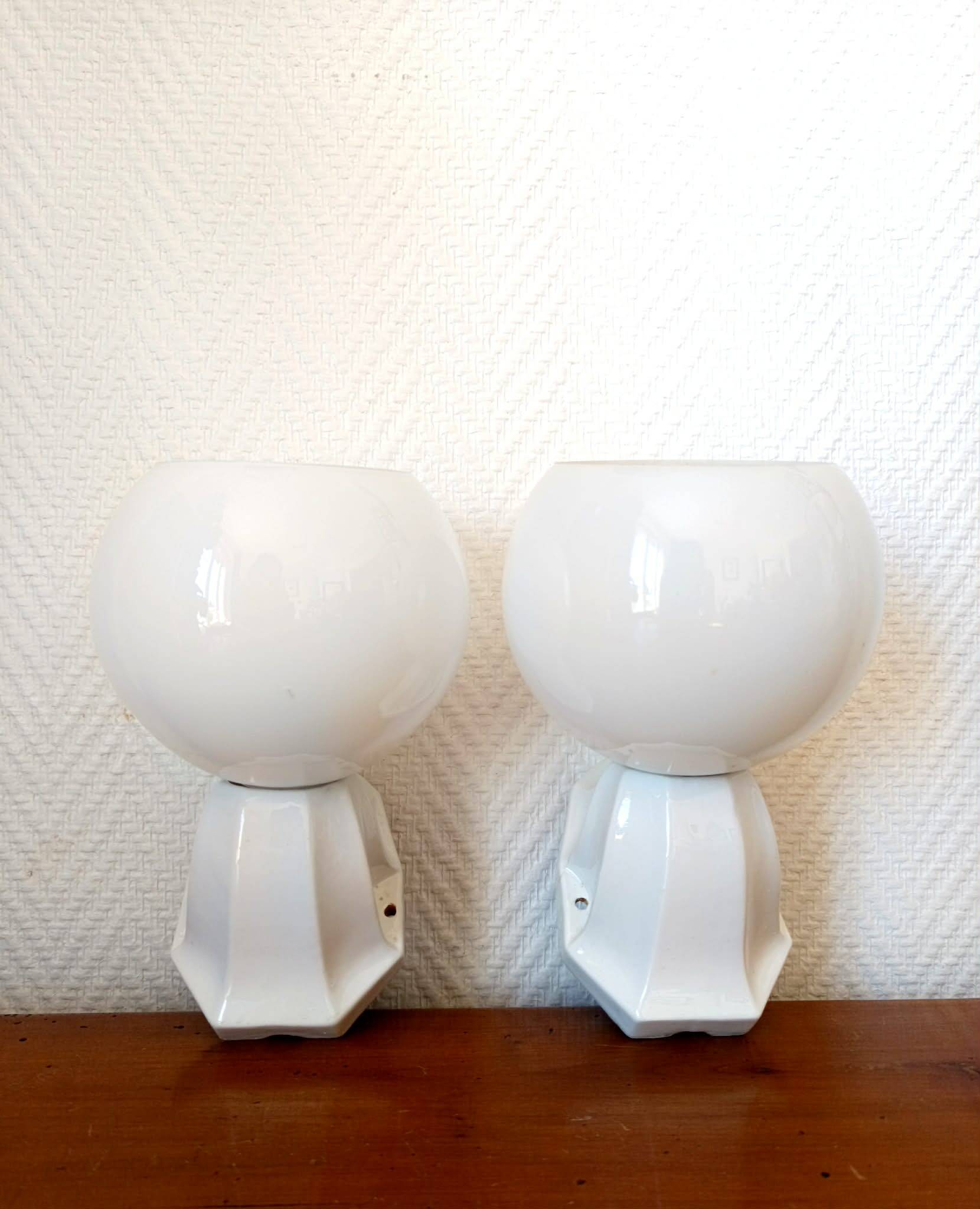 Pair of porcelain and opaline wall lights in Art Deco style