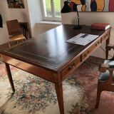 Double-sided desk
