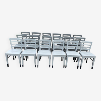 Set de 18 chaises bistrot grises