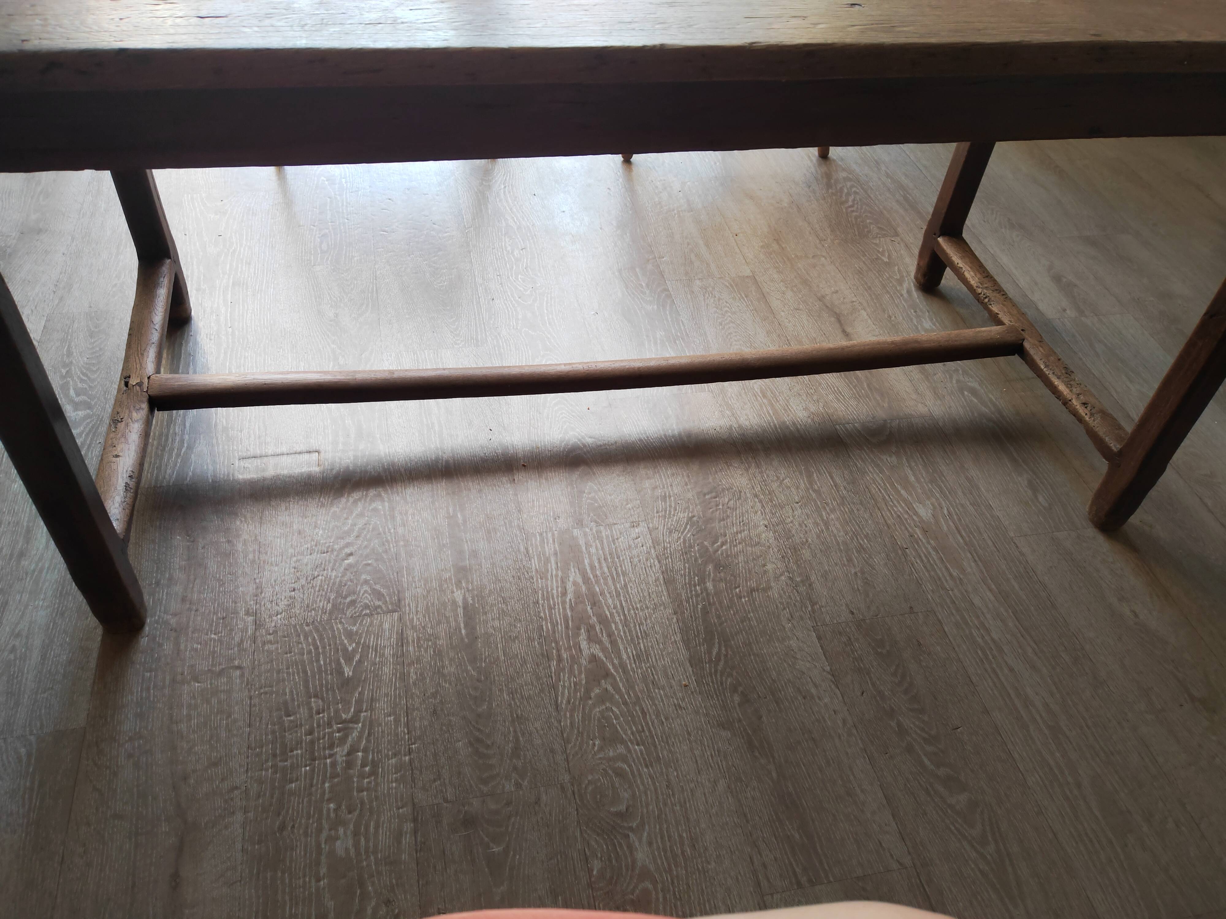 Farm table