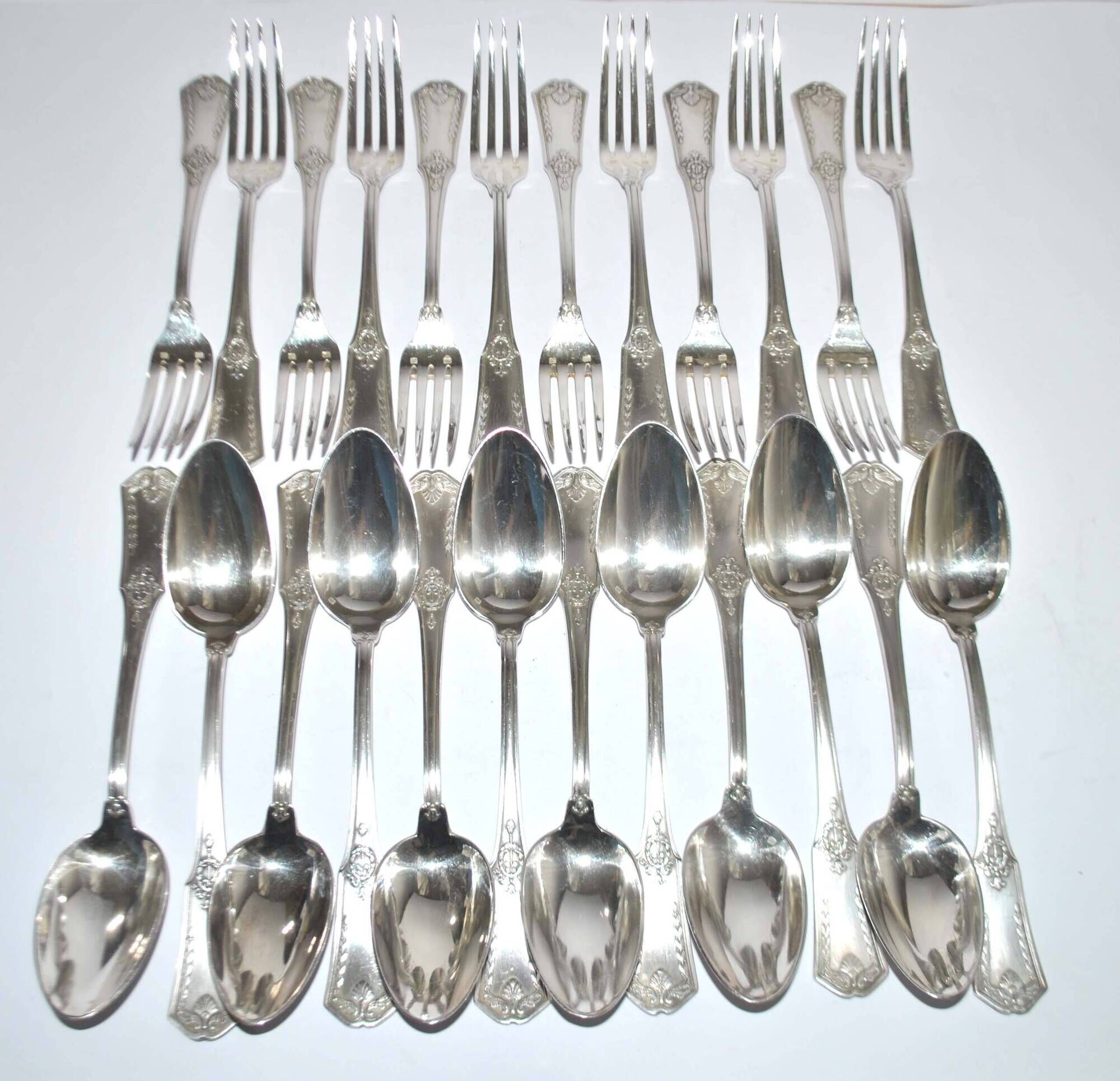 Lot 24 EMPIRE Silver Metal Table Cutlery SFAM model "Sans embarrass" 12 forks and 12 spoons