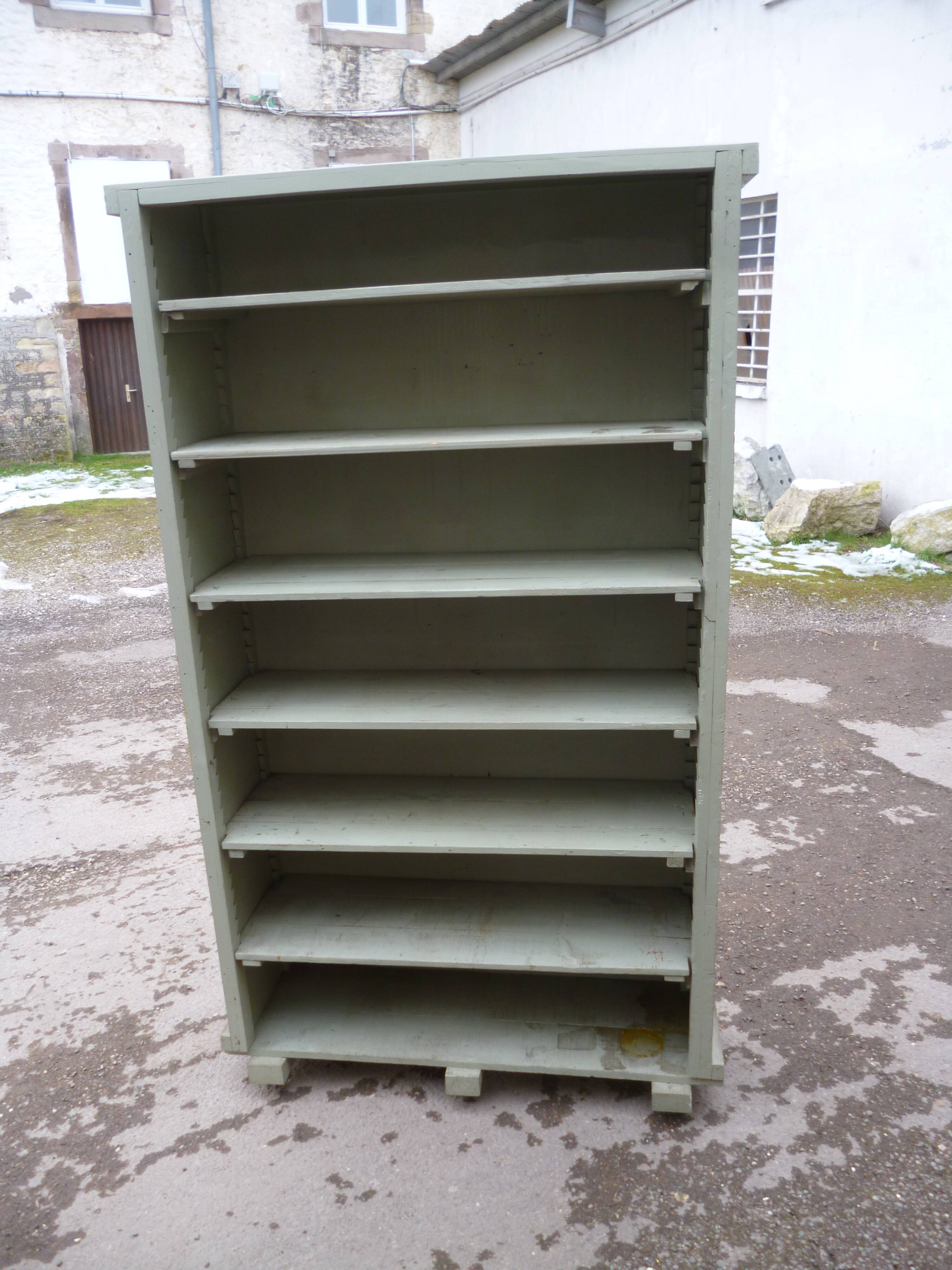 Workshop shelf in old wood green patina