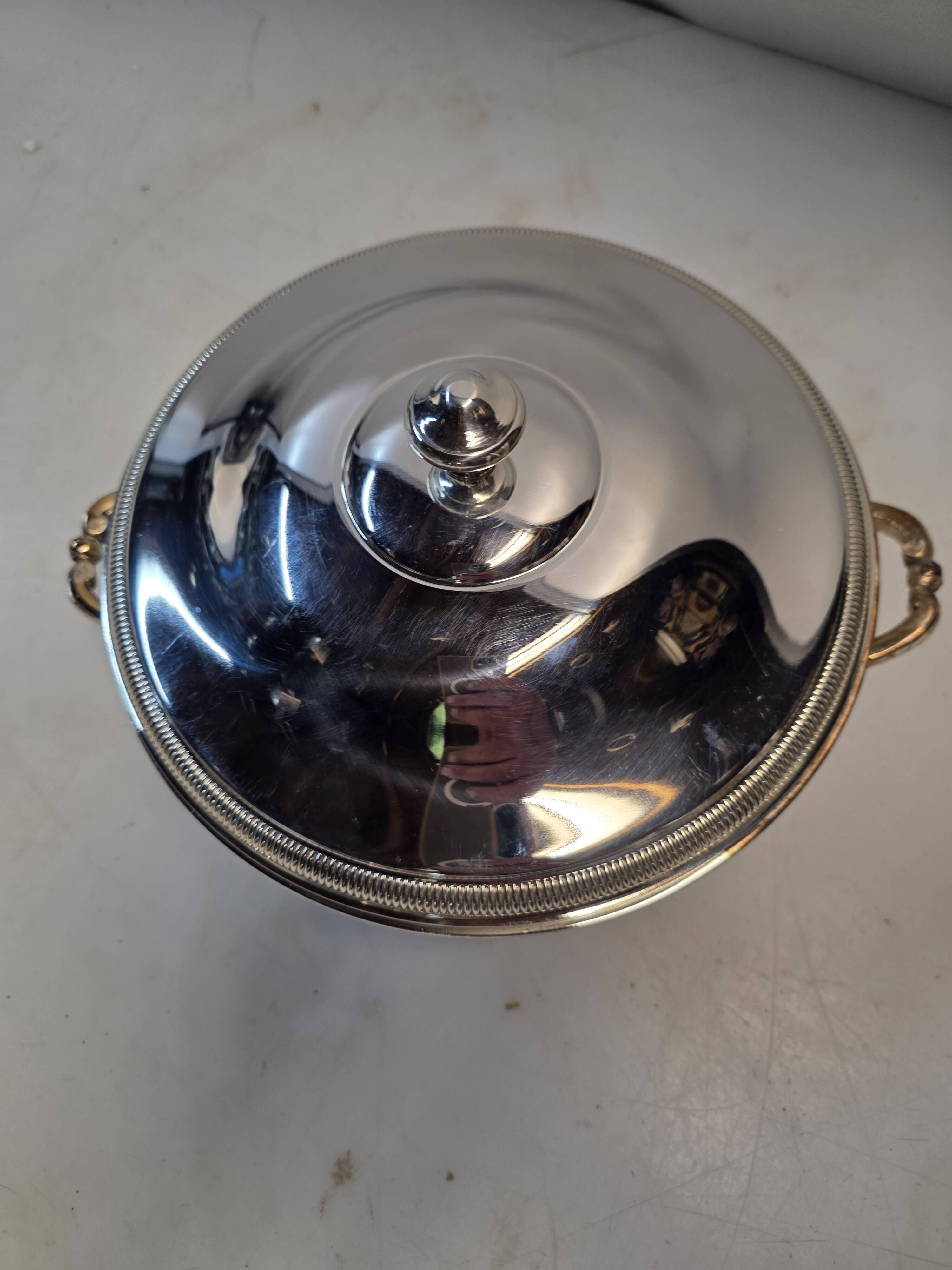 Soup tureen or vegetable dish in silver-plated metal – French silversmithing