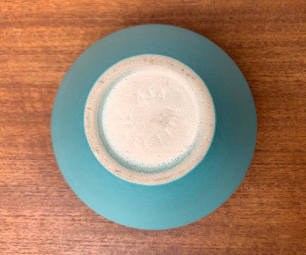 Minimalist ceramic vase from the Asa collection, 1980s.