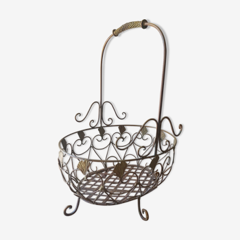 Basket in green iron of gray
