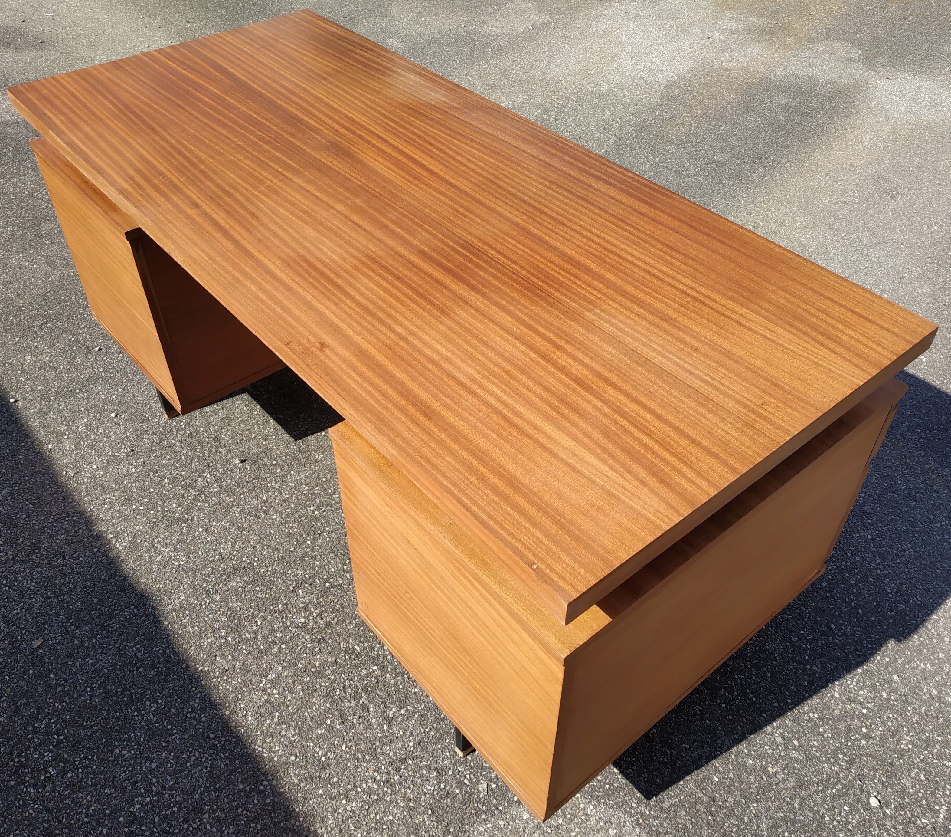 Desk by Pierre Guariche Minvielle edition 1950