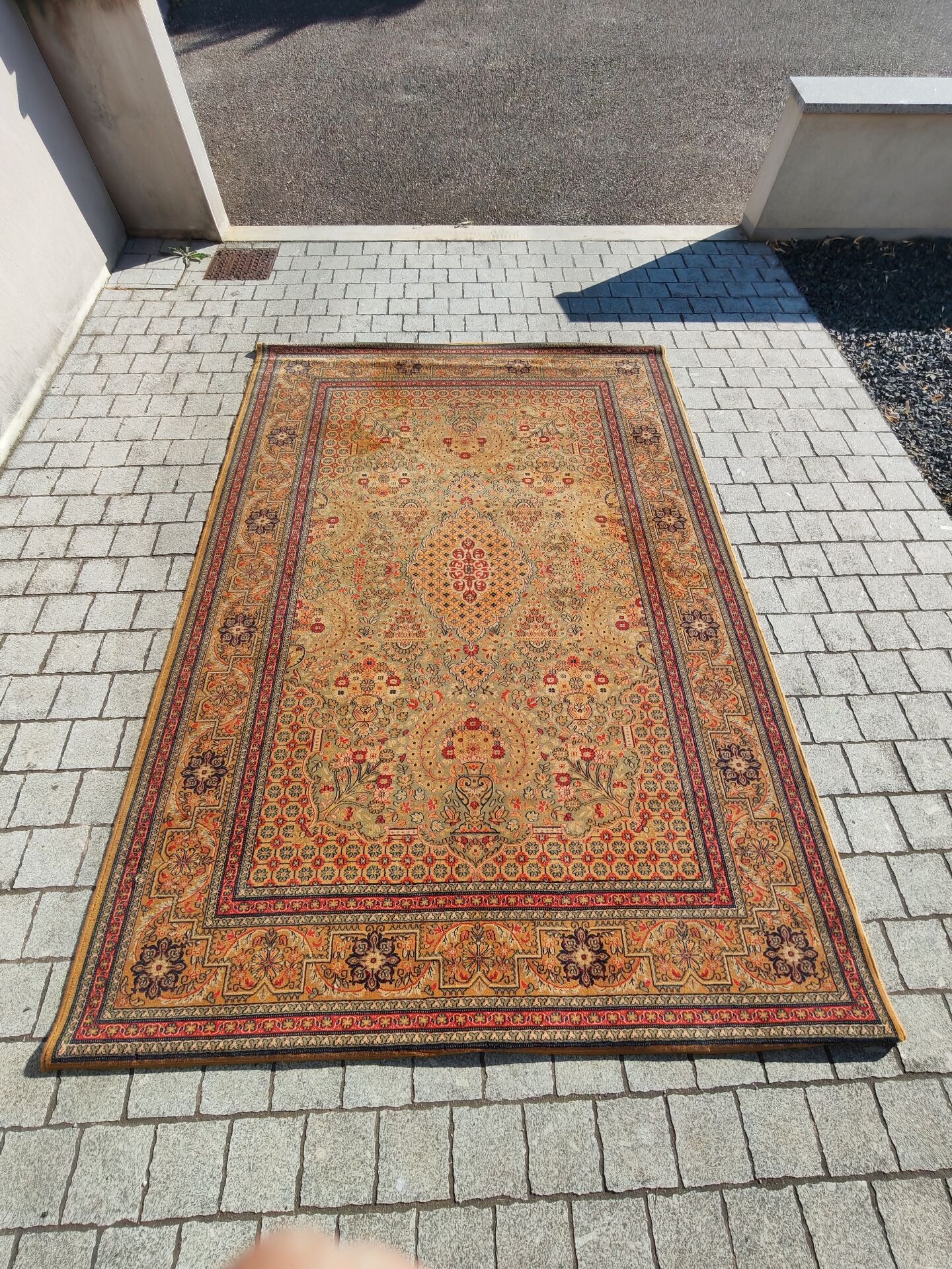 Isfahan carpet