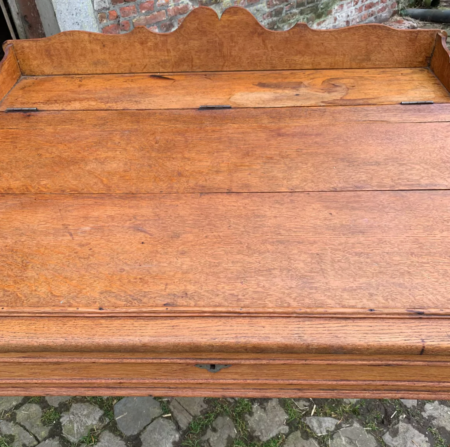 Oak sloping secretary