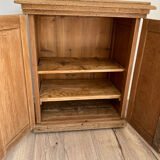 Storage cabinet