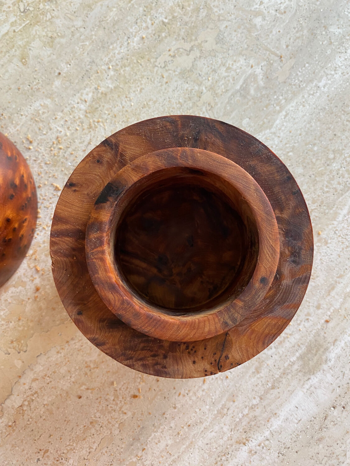 Apple-shaped cedar jewelry box