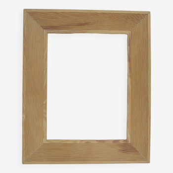 Old grooved natural wood frame - design for 250 x 325 mm subject