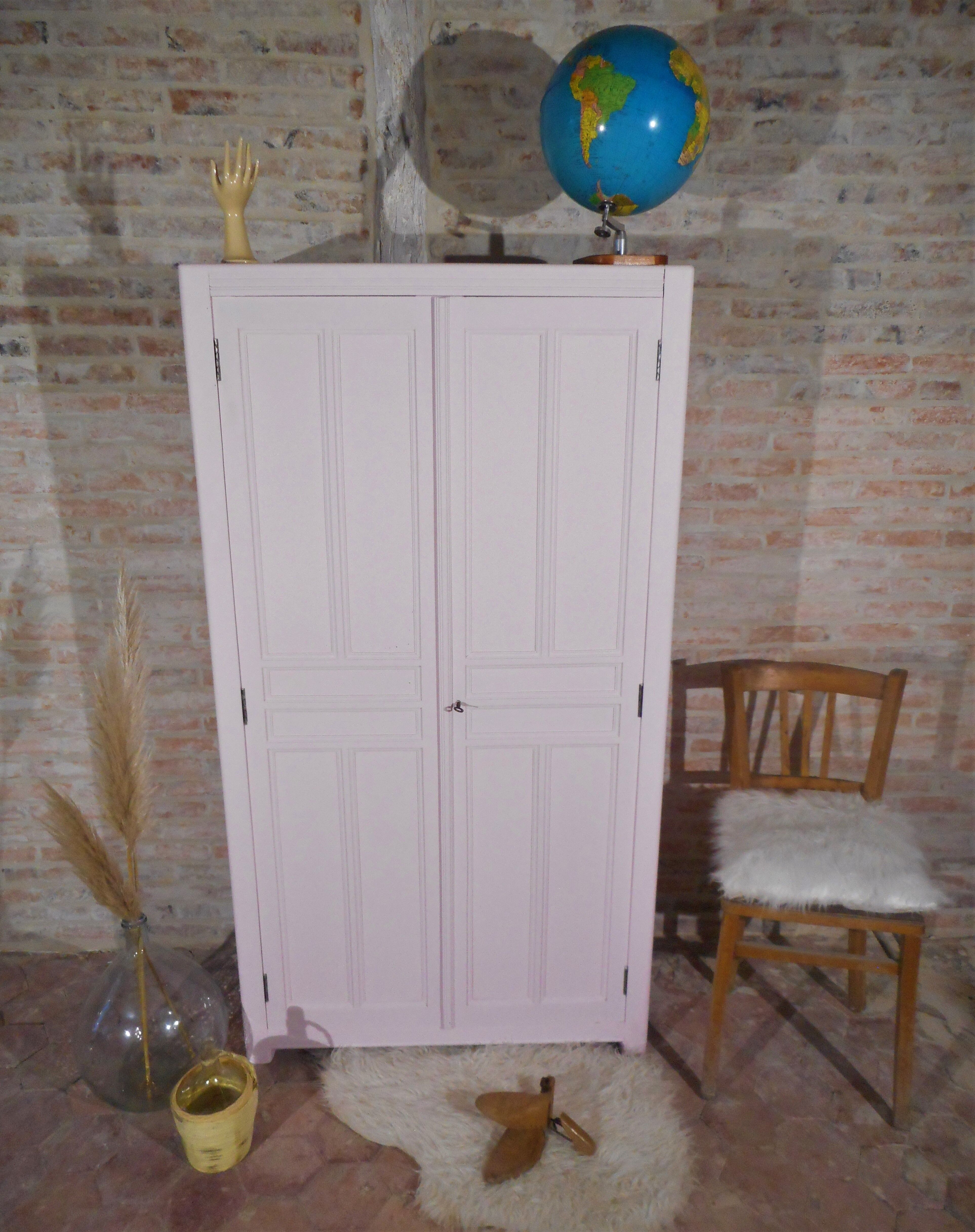 Armoire parisienne