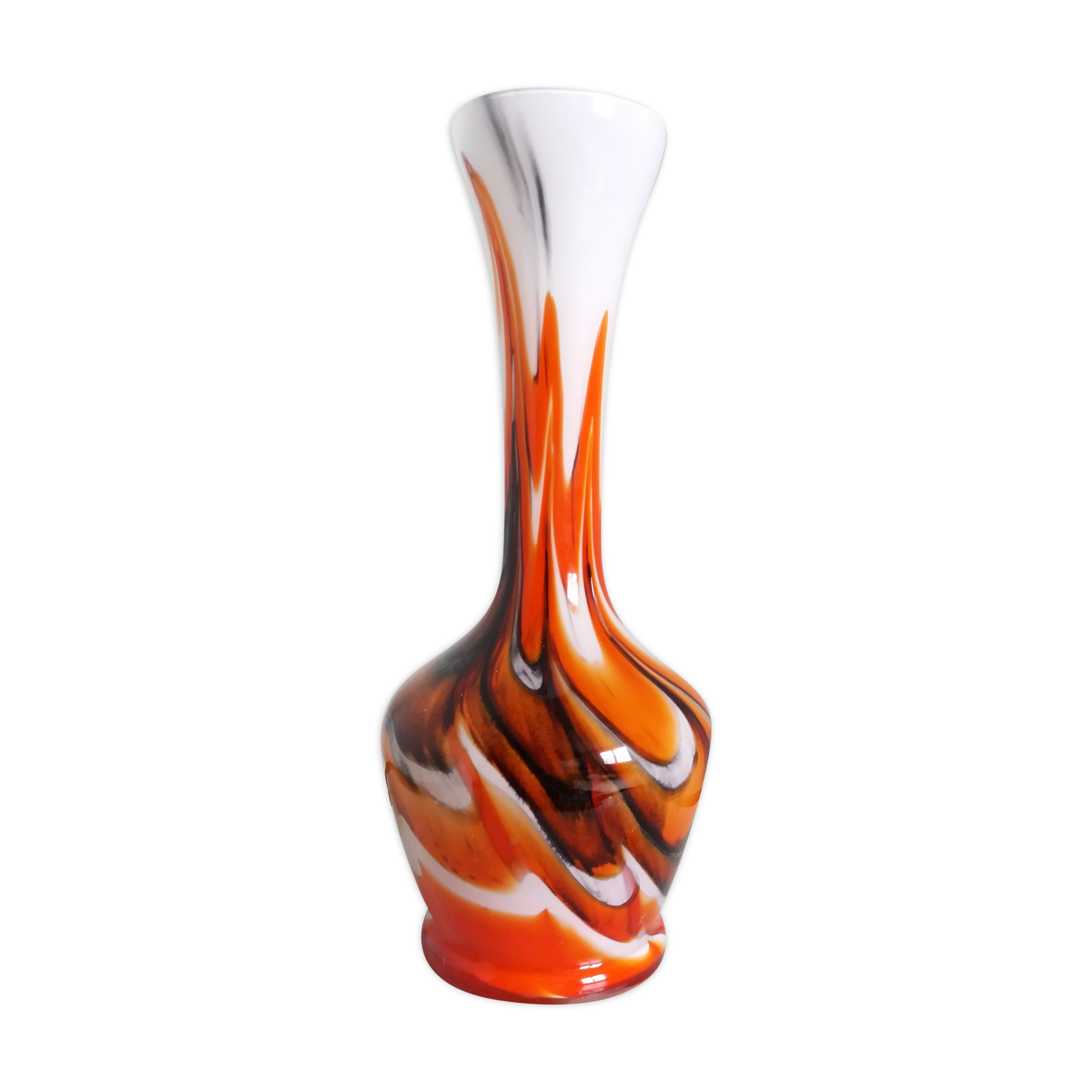 Vetreria Barbieri vase from Empoli in Italy in opaline glass from Florence