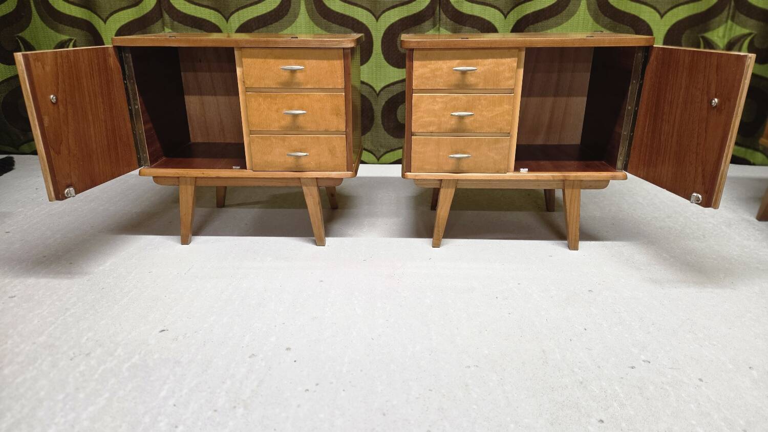 1960 vintage bedside table.
