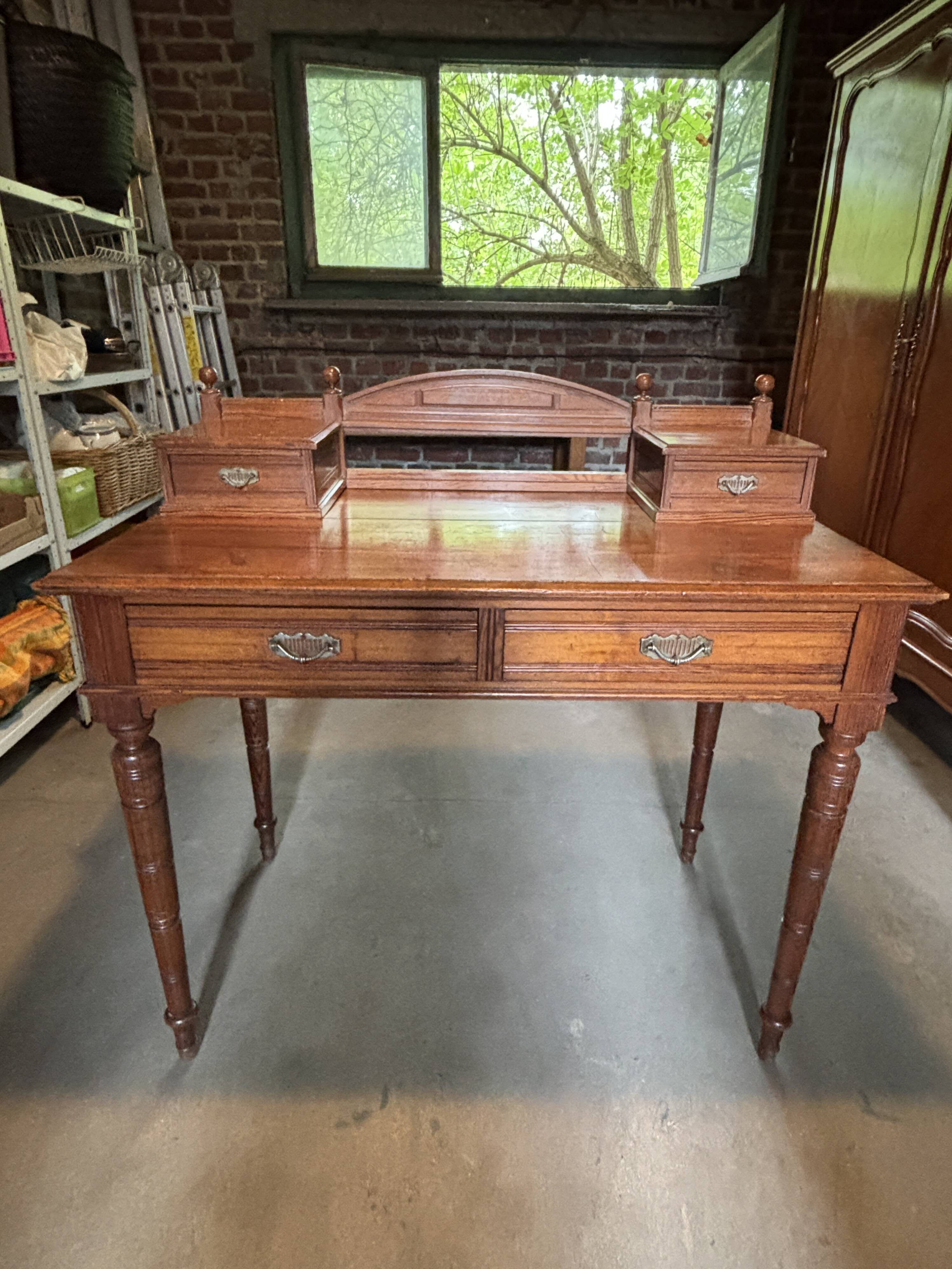 Petit bureau