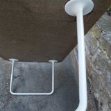 Bench designed by Bruce Hannah and Andrew Morrison, published by Knoll