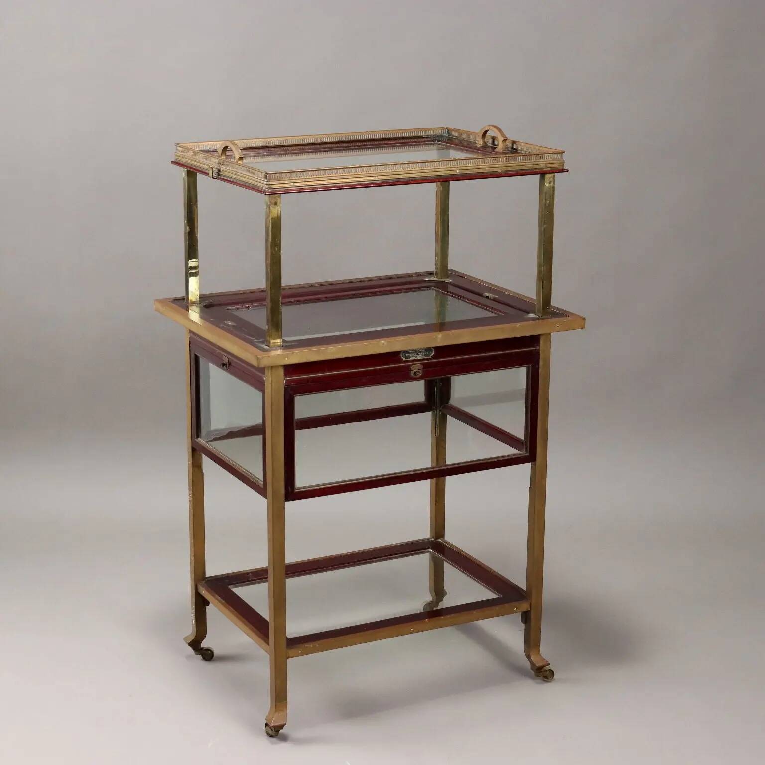 Antique Art Nouveau sideboard in mahogany and brass, Italy, 20th century.