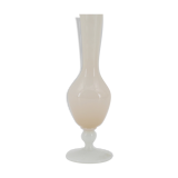 Vase en opaline rose