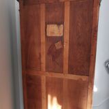Armoire vitrée parisienne